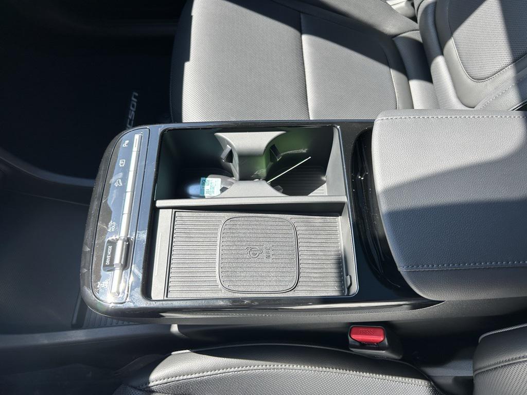 2025 Hyundai Tucson Hybrid Limited photo 16