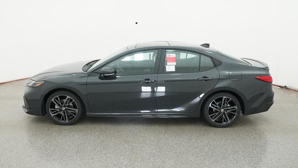 2025 Toyota Camry XSE photo 9