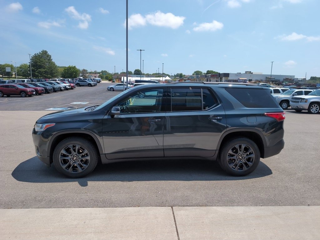 2021 Chevrolet Traverse RS photo 3