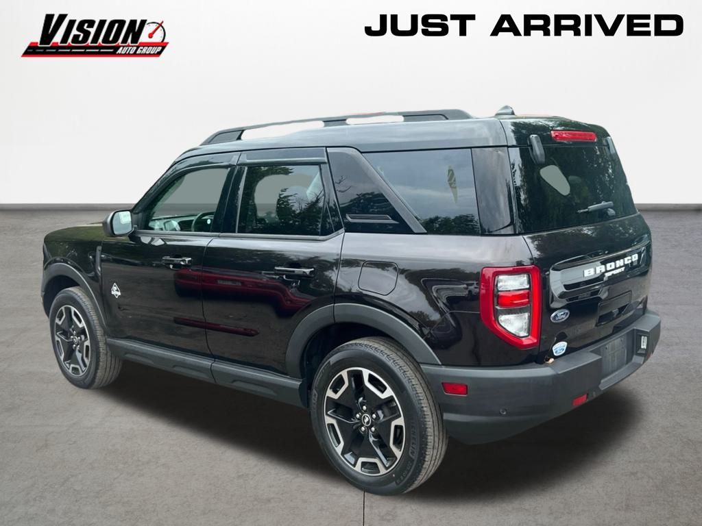 2021 Ford Bronco Sport Outer Banks photo 2