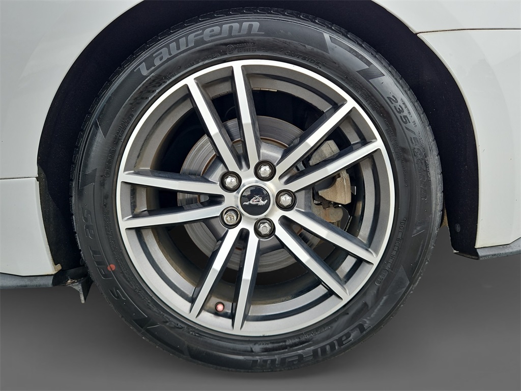 2017 Ford Mustang EcoBoost Premium photo 5