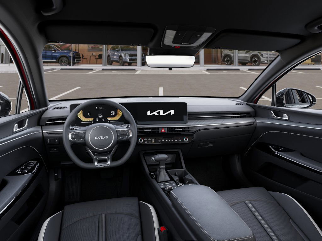 2025 Kia K5 GT-Line photo 13
