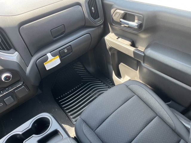 2026 Chevrolet Silverado 1500 Custom photo 13