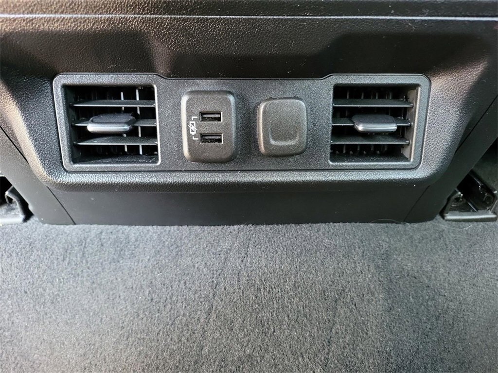 2022 Chevrolet Silverado 1500 RST photo 13
