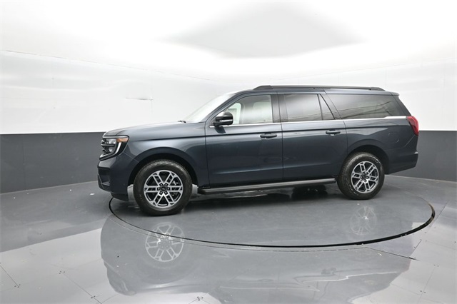 2025 Ford Expedition MAX photo 2