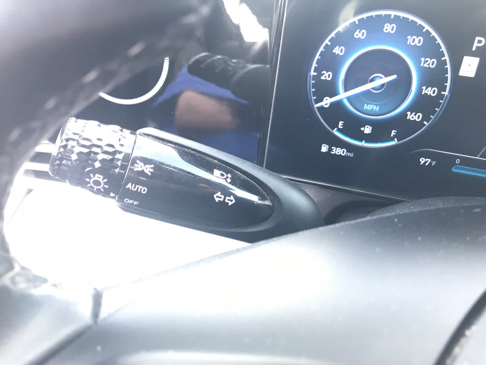 2024 Hyundai Elantra Limited photo 21