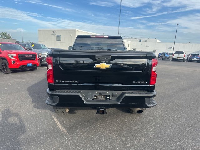 2023 Chevrolet Silverado 2500HD Custom photo 4