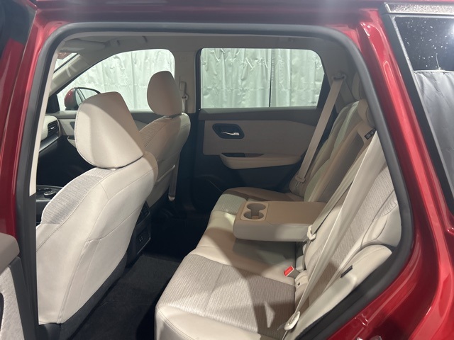 2023 Nissan Rogue SV photo 6