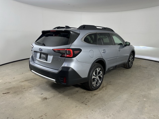 2022 Subaru Outback Limited photo 3
