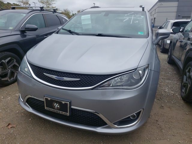2019 Chrysler Pacifica Touring Plus photo 4