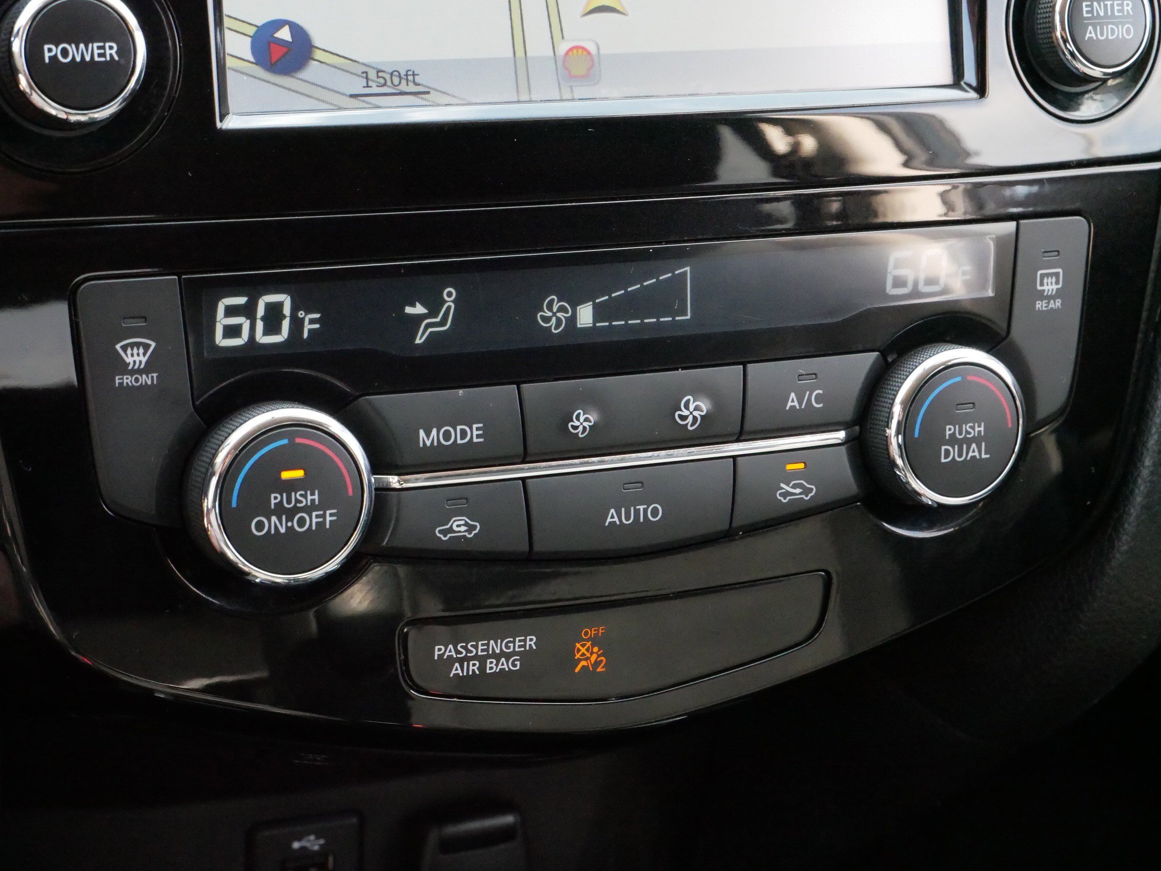 2016 Nissan Rogue SV photo 22