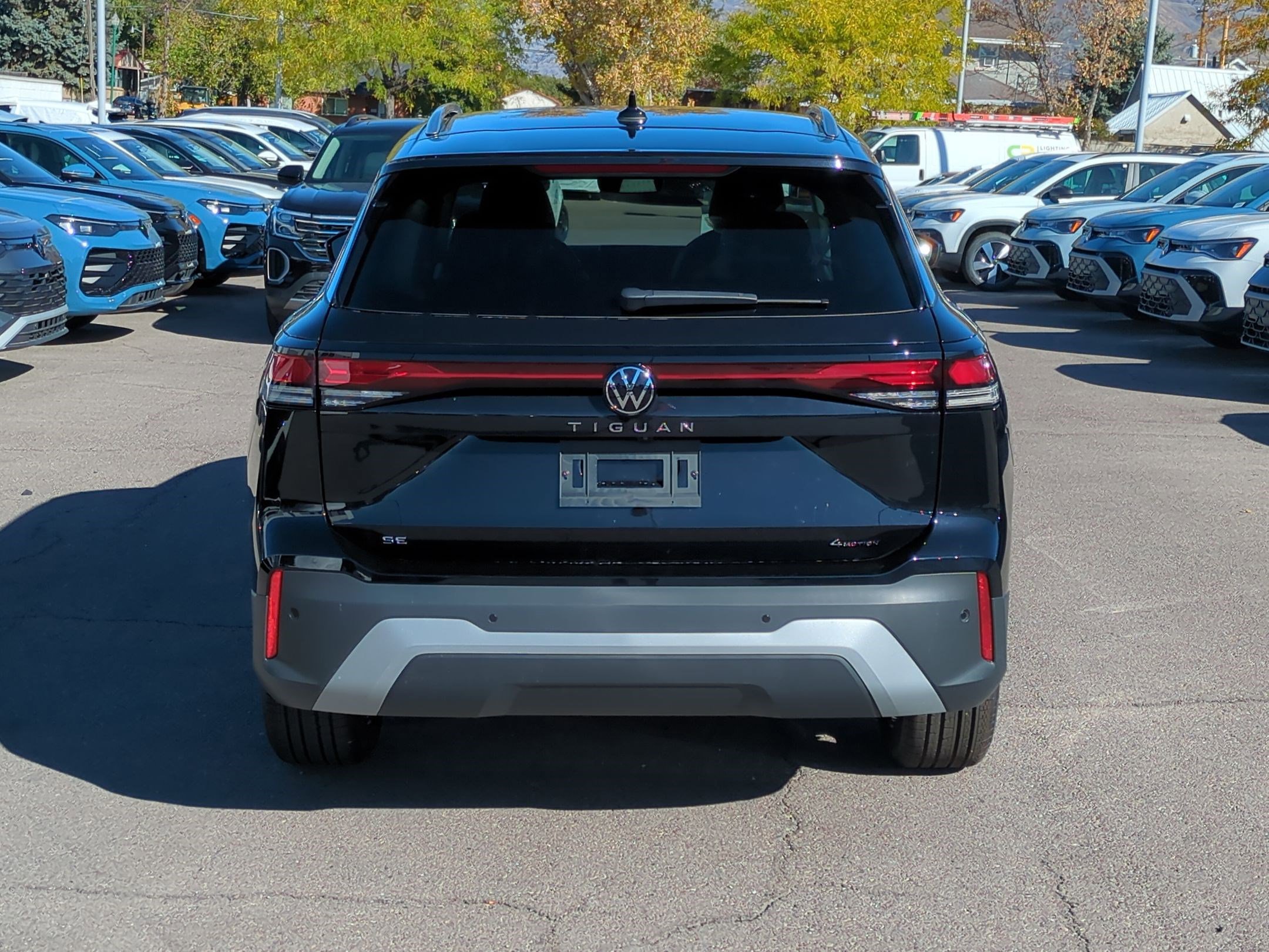 2025 Volkswagen Tiguan SE photo 4