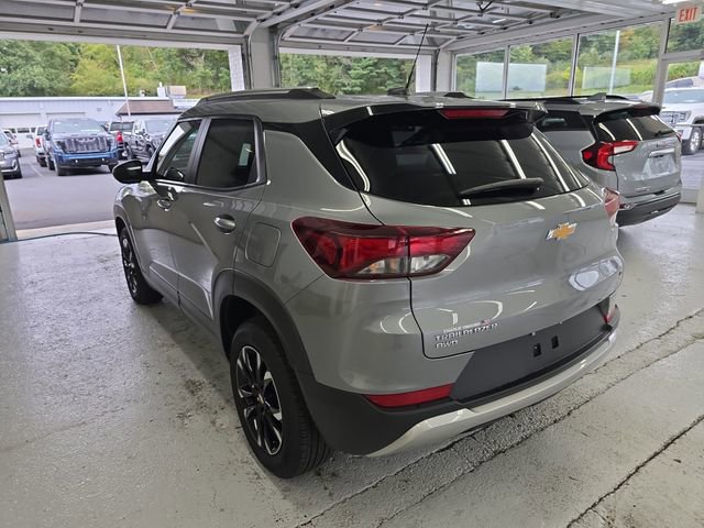 2023 Chevrolet Trailblazer LT photo 3