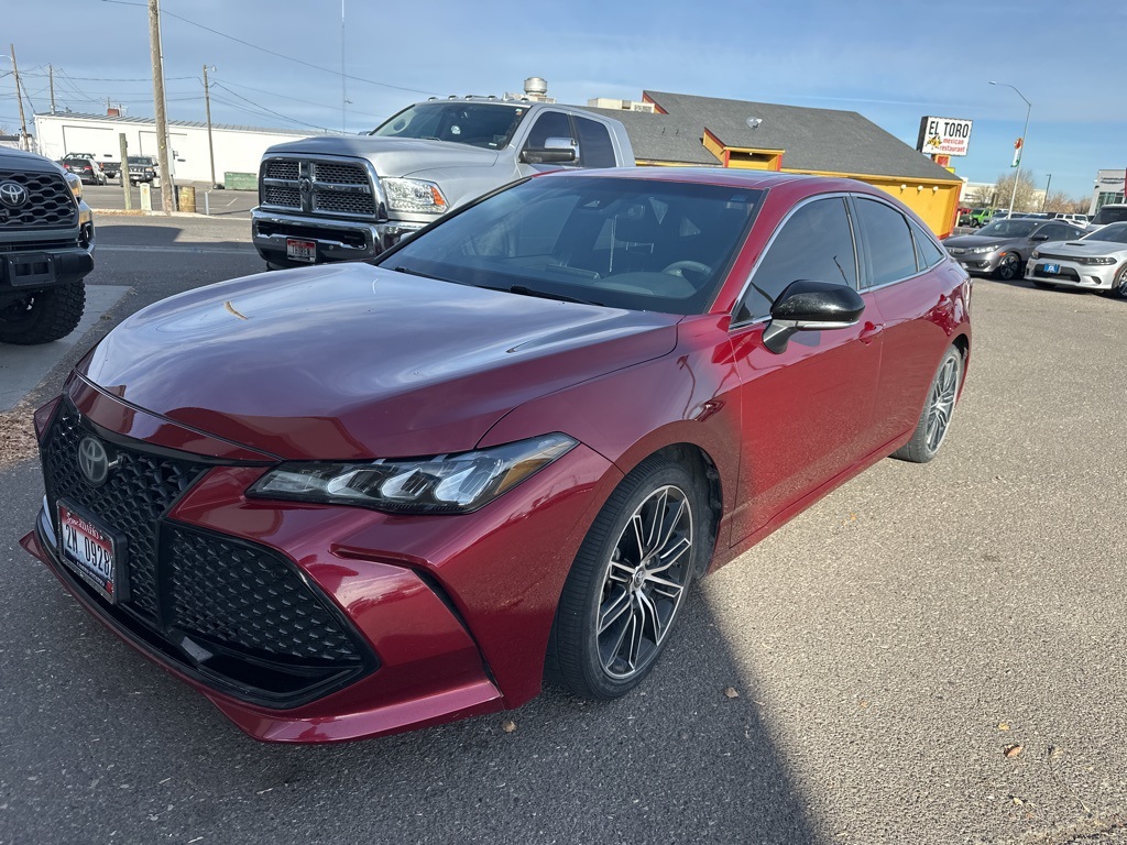 2019 Toyota Avalon XSE's photo