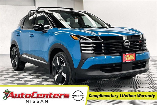 2025 Nissan Kicks SR AWD's photo