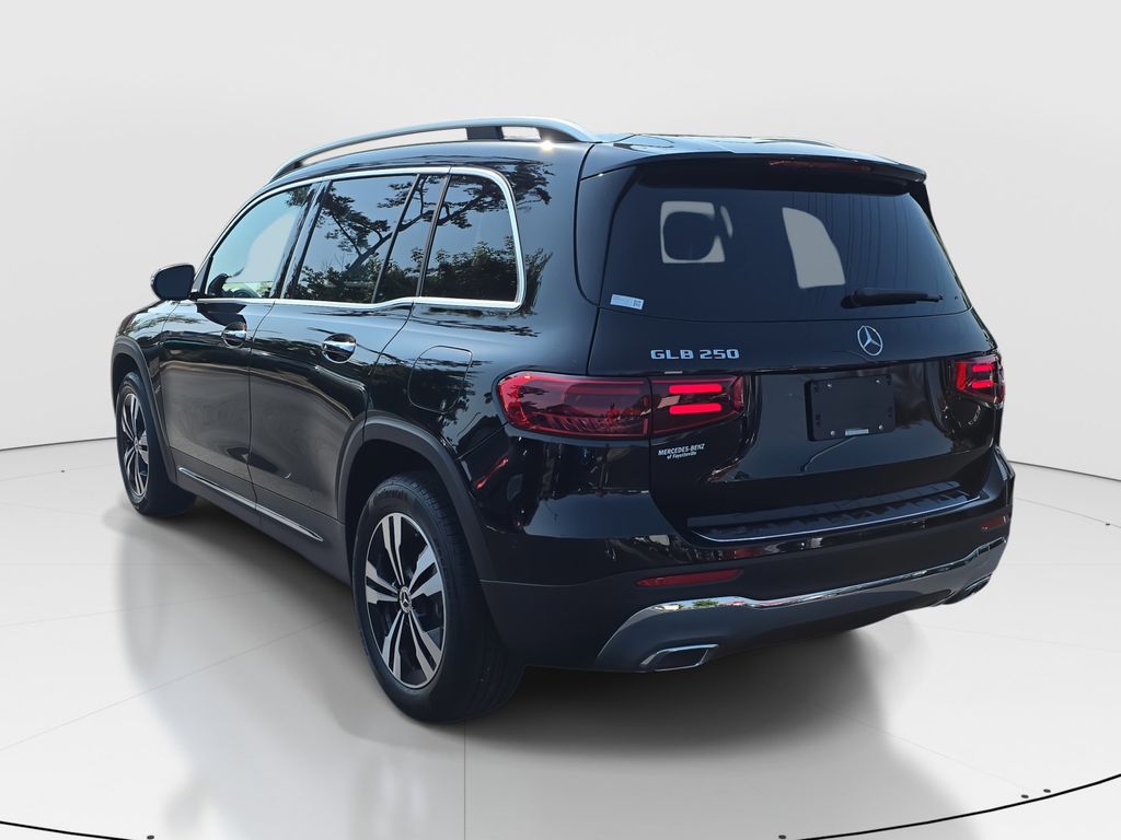 2025 Mercedes Benz GLB 250 photo 7