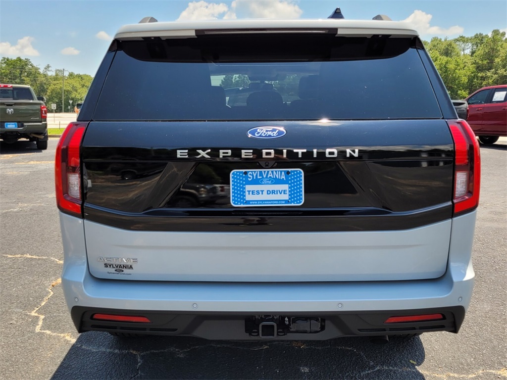 2025 Ford Expedition photo 9