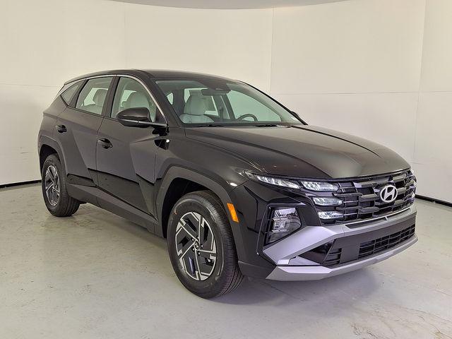 2026 Hyundai Tucson Blue SE's photo