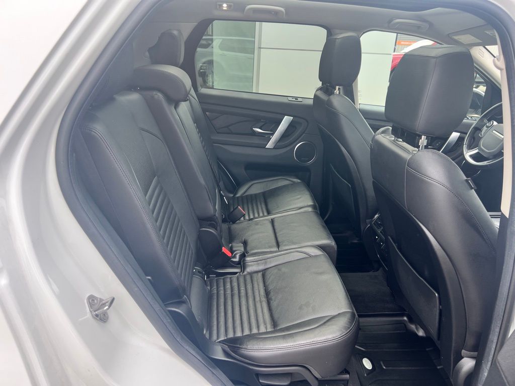 2020 Land Rover Discovery Sport S photo 28