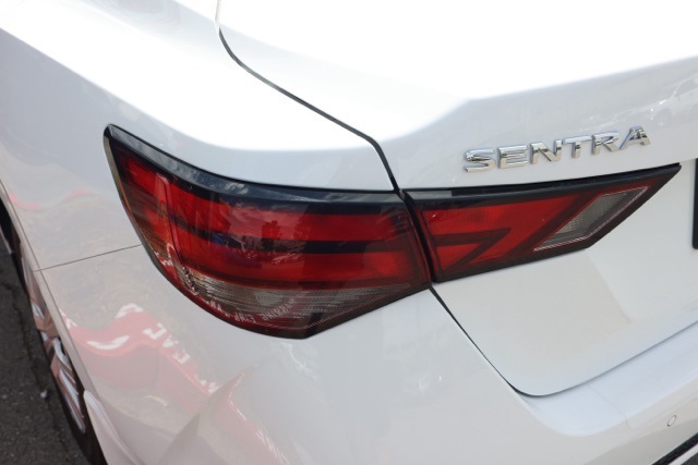 2022 Nissan Sentra S photo 6