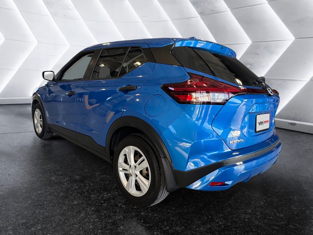 2023 Nissan Kicks S photo 6