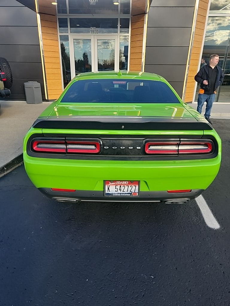 2017 Dodge Challenger R/T 392 photo 4