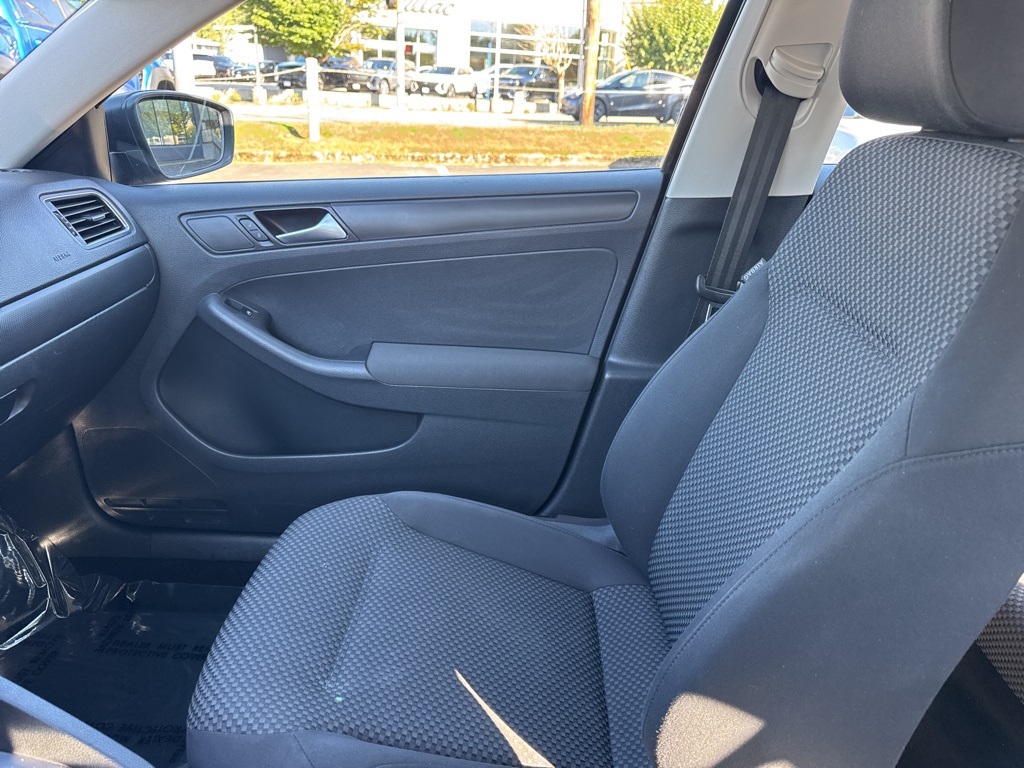 2012 Volkswagen Jetta 2.0 S photo 24