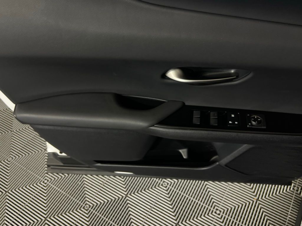 2021 Lexus UX 250h photo 23