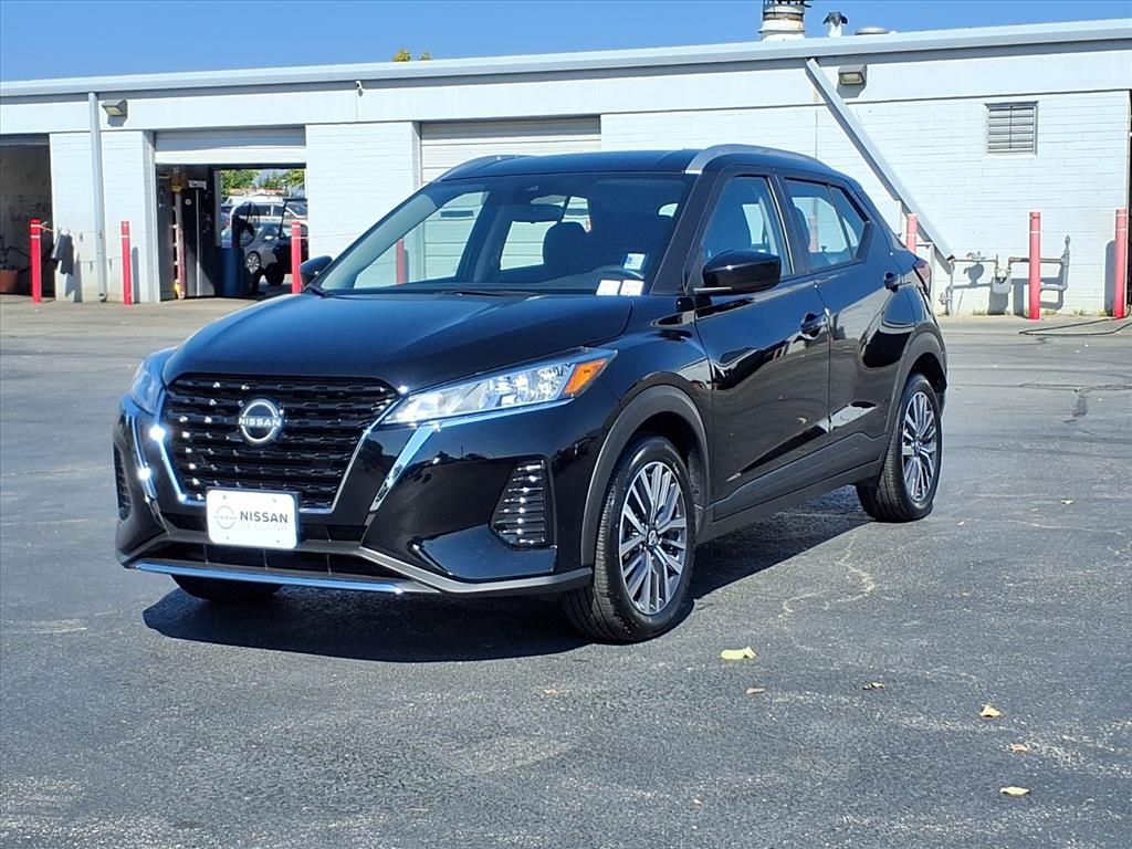 2024 Nissan Kicks SV photo 2