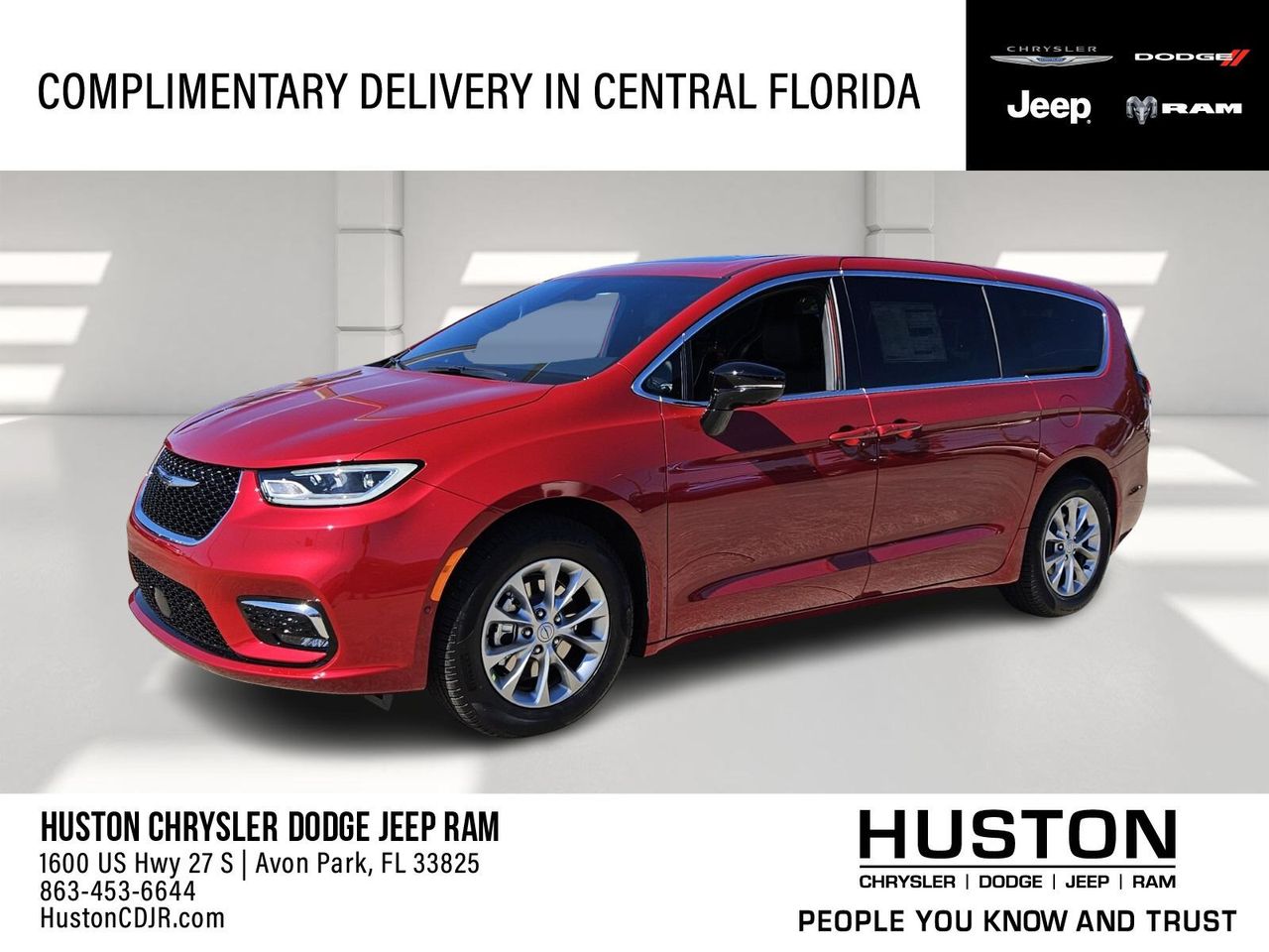 2026 Chrysler Pacifica Limited's photo