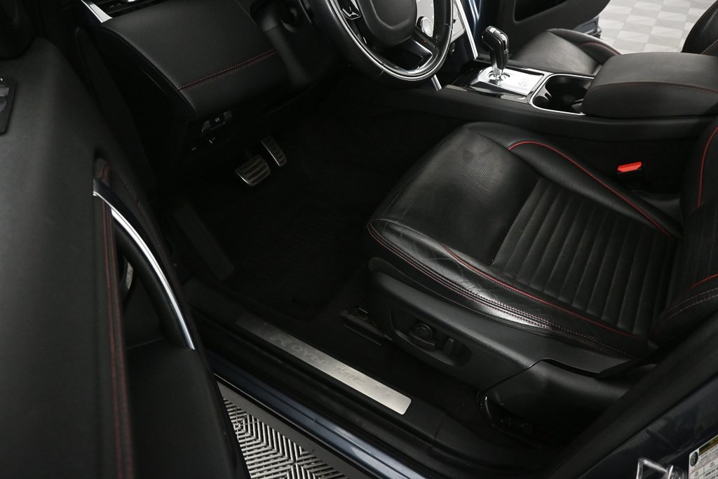 2020 Land Rover Discovery Sport S R-Dynamic photo 4