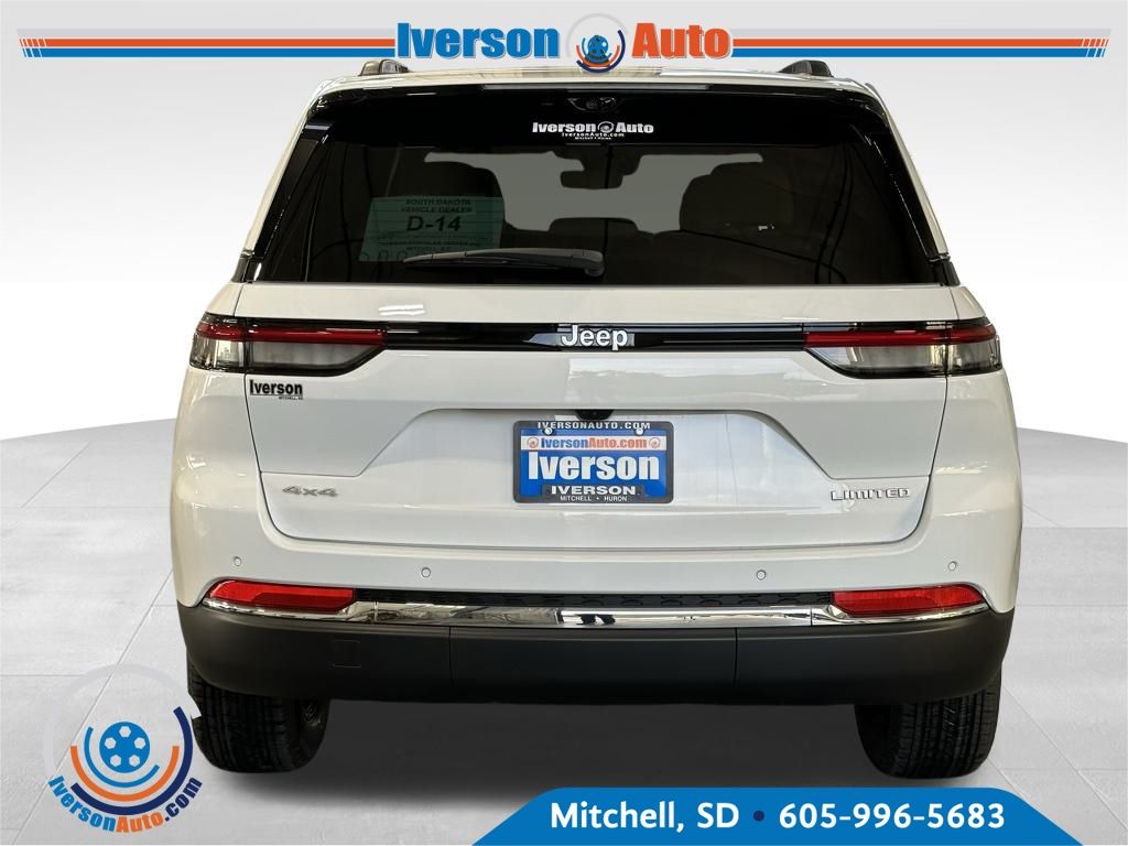 2025 Jeep Grand Cherokee Limited photo 3