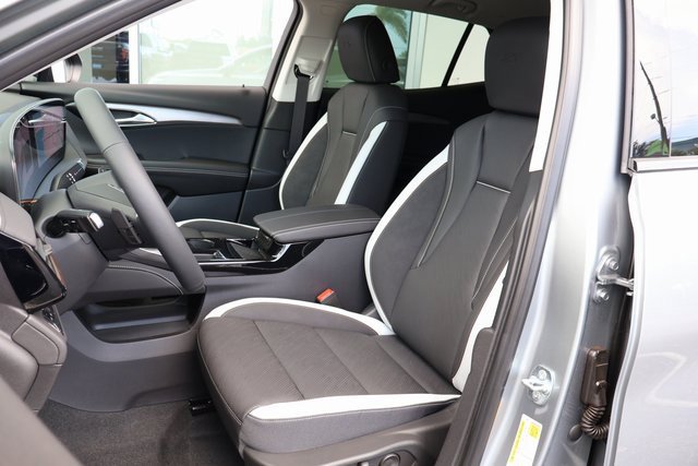 2025 Buick Envision Sport Touring photo 11