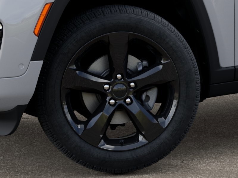 2025 Jeep Grand Cherokee Limited photo 4