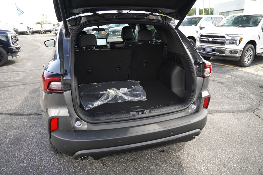 2025 Ford Escape ST-Line photo 4