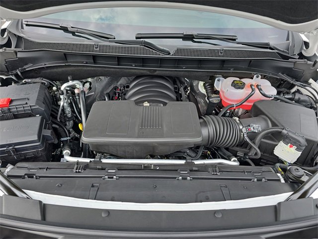 2025 Chevrolet Suburban RST photo 31