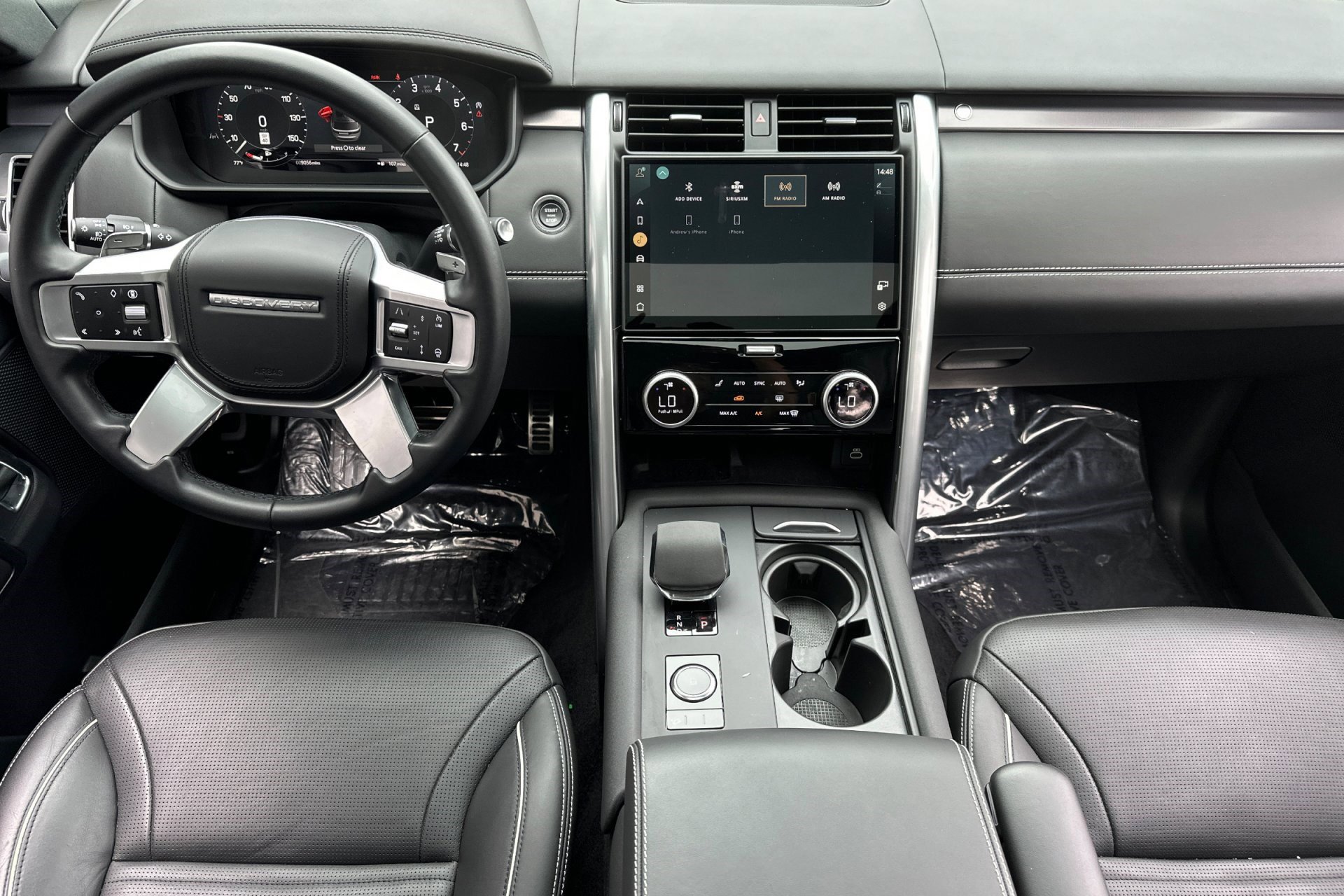 2024 Land Rover Discovery Metropolitan Edition photo 24