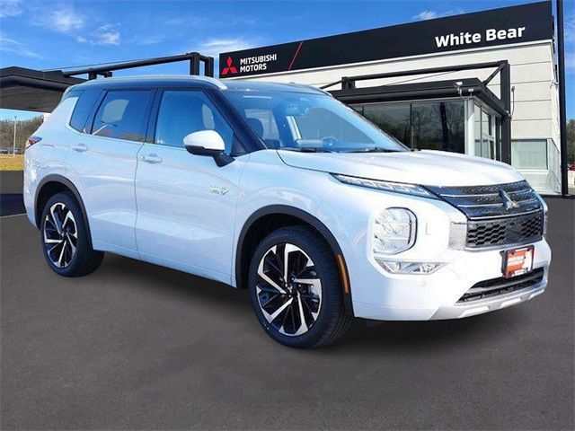 2025 Mitsubishi Outlander Plug-in Hybrid SEL's photo