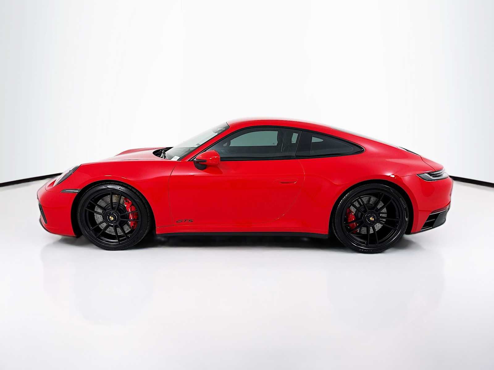 2024 Porsche 911 GTS photo 2