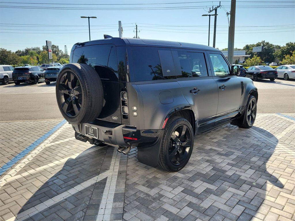 2023 Land Rover Defender 110 V8 photo 5