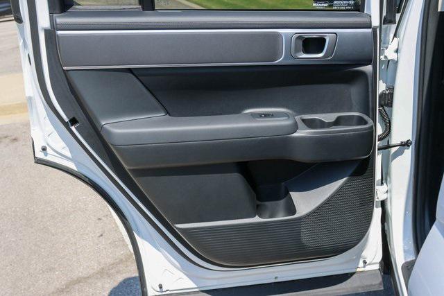 New 2026 Hyundai SE image 11