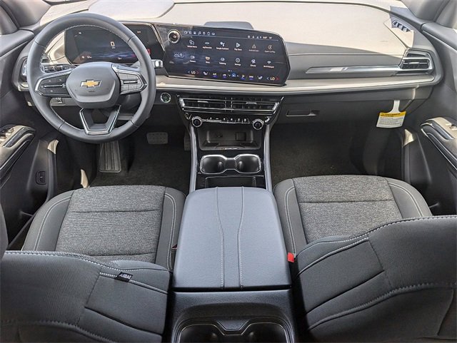 2025 Chevrolet Traverse photo 12