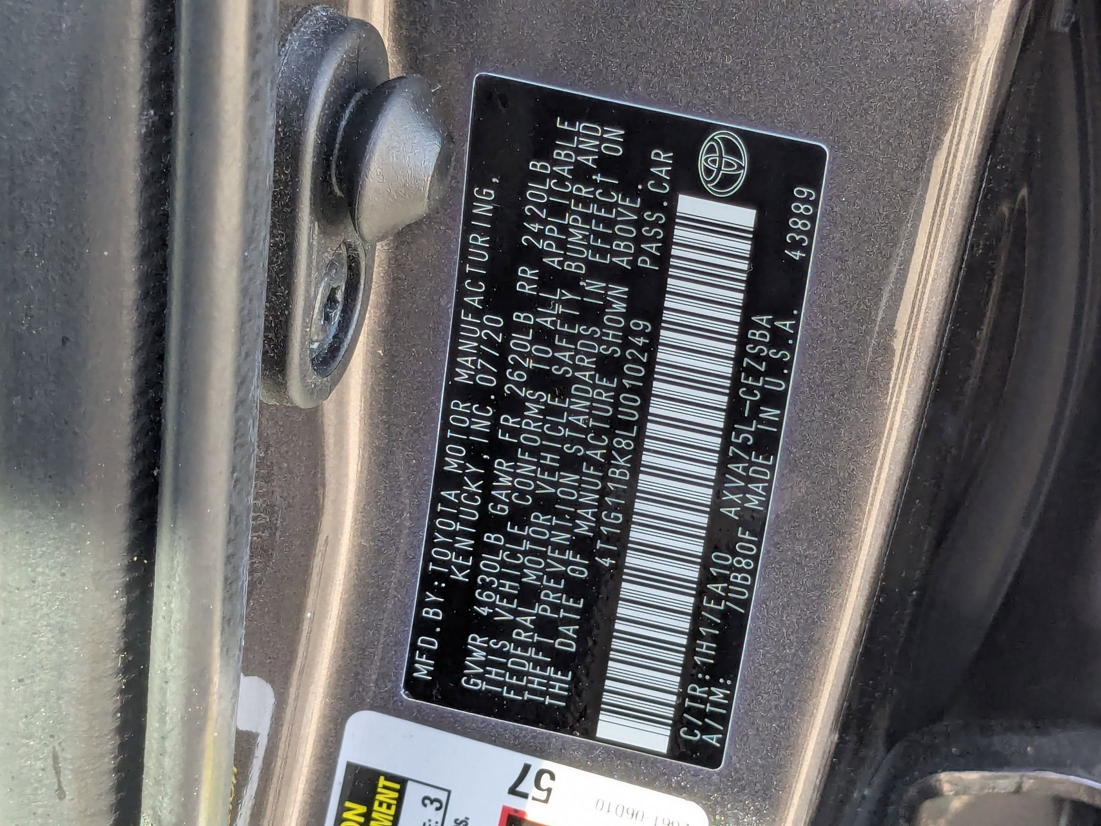 2020 Toyota Camry SE photo 37