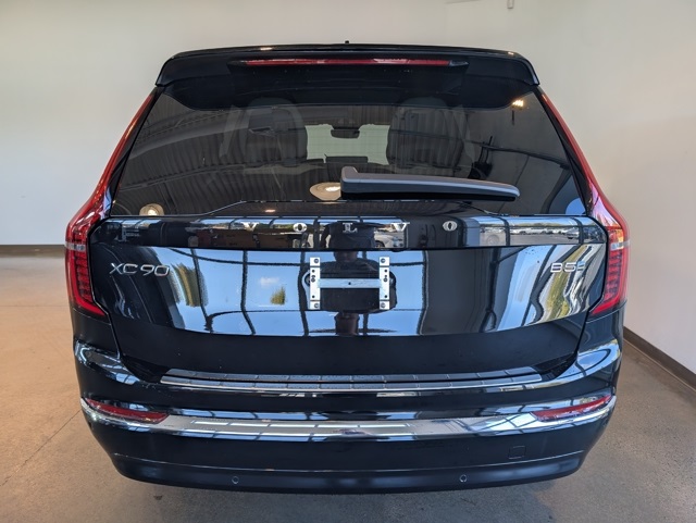 2026 Volvo XC90 B5 Plus photo 4