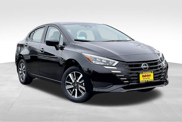 2025 Nissan Versa S's photo