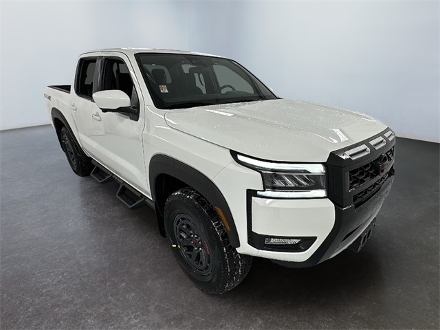 2025 Nissan Frontier PRO-4X's photo