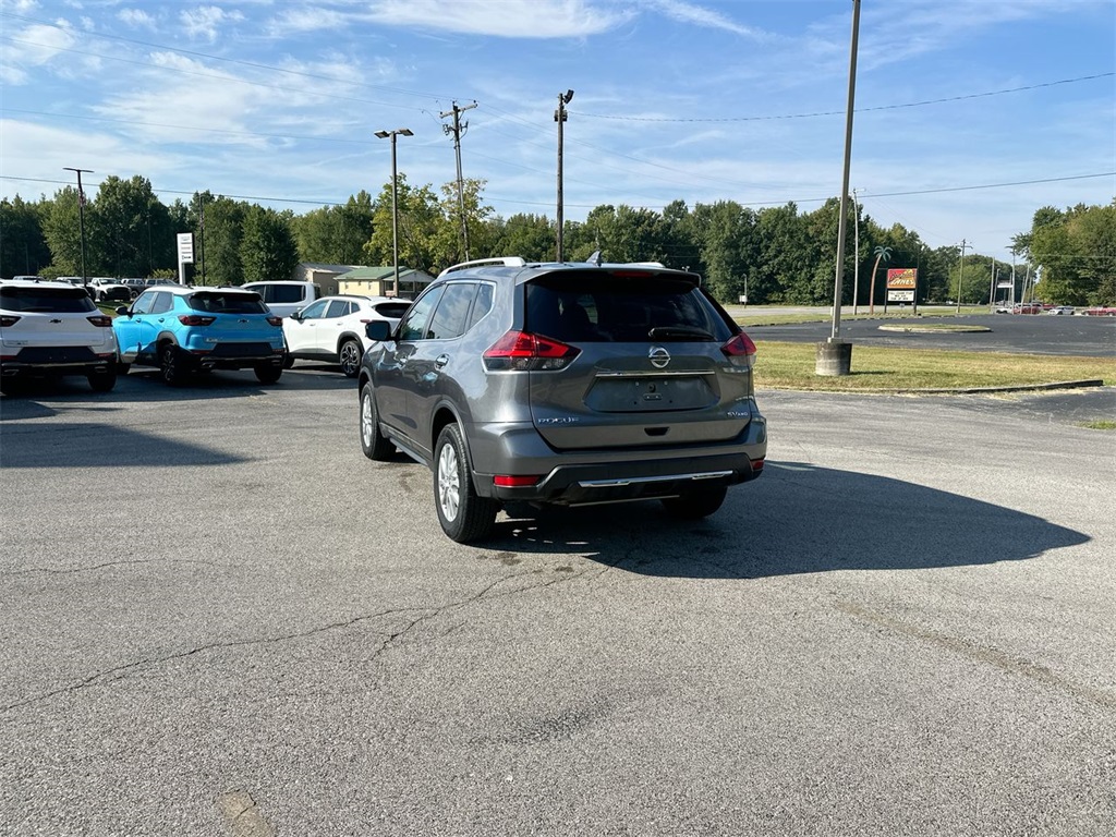 2017 Nissan Rogue SV photo 14