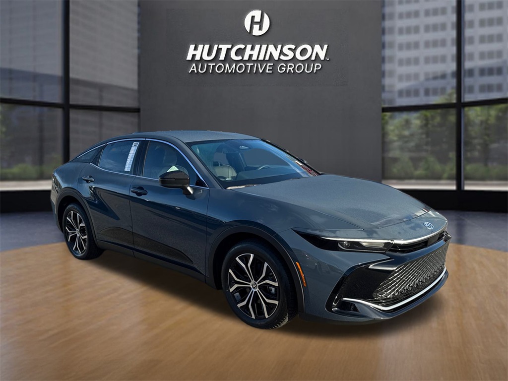 2026 Toyota Crown XLE's photo