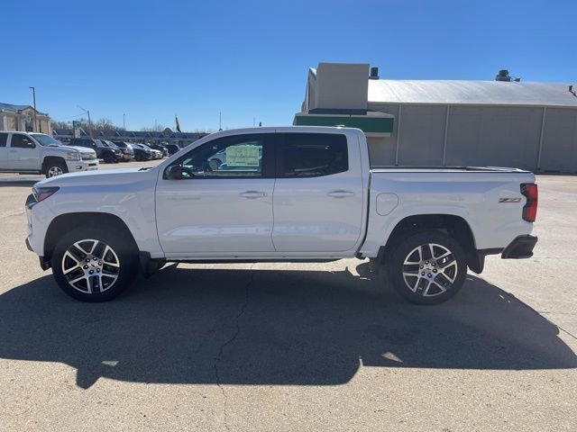 2024 Chevrolet Colorado Z71 photo 2