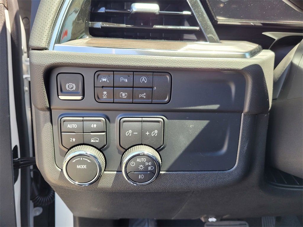 2025 Chevrolet Tahoe Premier photo 14